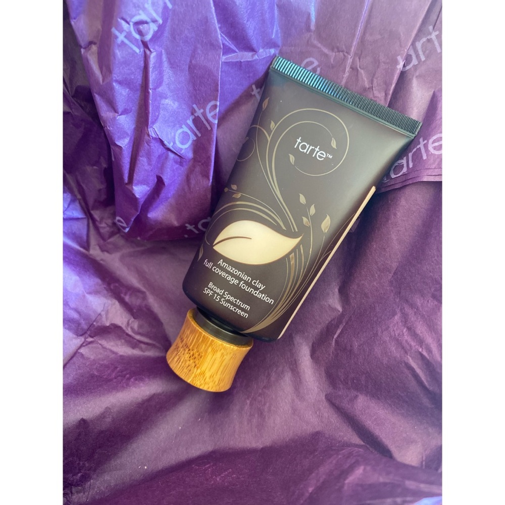Tarte Amazonian Clay Foundation SPF 15